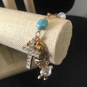 Charm Bracelet - Gold
